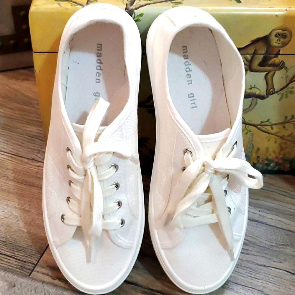 Platform sneakers. Madden Girl